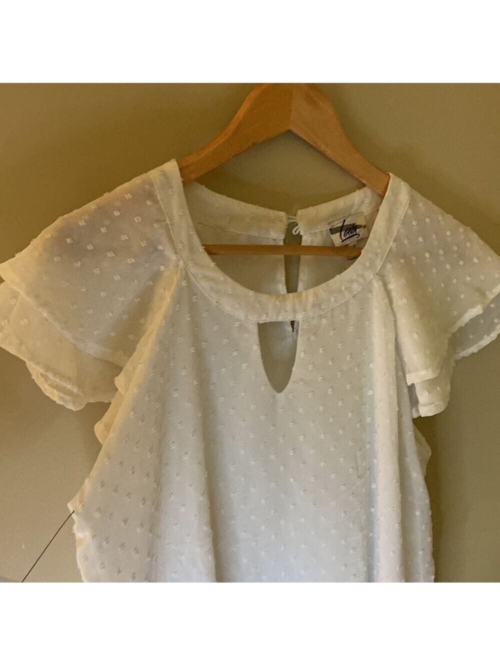 🎈 2 for $15 Ruffle Sleeve Blouse. - Picture 2 of 6
